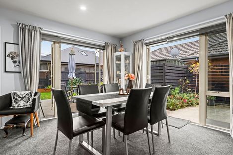 Photo of property in 14 Hussey Road, Harewood, Christchurch, 8051