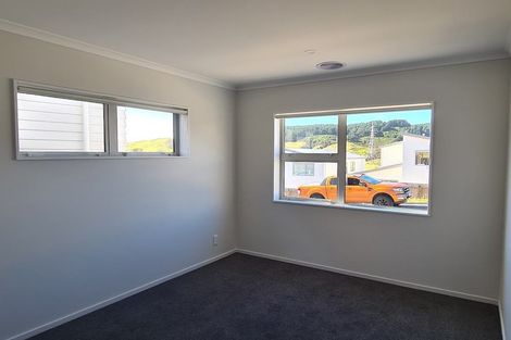 Photo of property in 11 Stockport Grove, Churton Park, Wellington, 6037