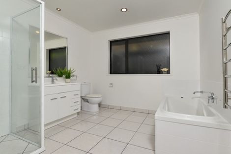 Photo of property in 10 Vantage Place, Flagstaff, Hamilton, 3210
