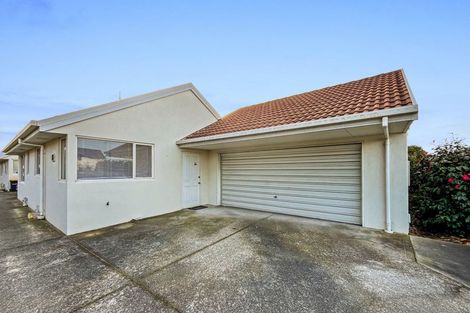 Photo of property in 3/2 Broadbent Street, Riccarton, Christchurch, 8041