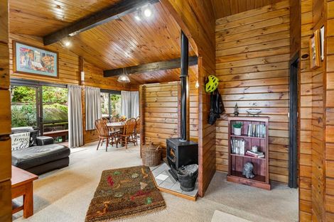 Photo of property in 124 West Harbour Drive, West Harbour, Auckland, 0618