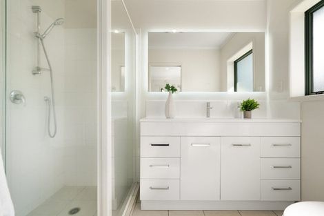 Photo of property in 26 Glencalder Place, Wattle Downs, Auckland, 2103