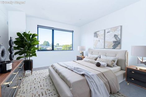 Photo of property in 1/82 Rosewarne Crescent, Glendene, Auckland, 0602