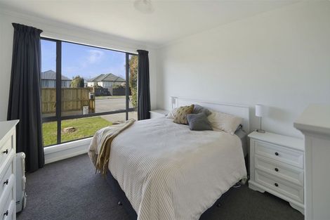 Photo of property in 33 Croziers Road, St Albans, Christchurch, 8052