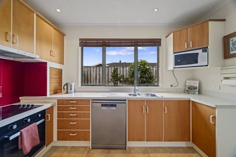 Photo of property in 24 Harvey Street, Waipahihi, Taupo, 3330