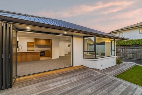 Photo of property in 33 Church Lane, Merivale, Christchurch, 8014