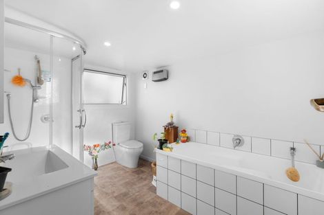 Photo of property in 48 Awatea Road, Hornby, Christchurch, 8042