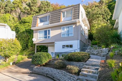 Photo of property in 76b Collier Avenue, Karori, Wellington, 6012