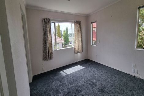 Photo of property in 192a Botany Road, Botany Downs, Auckland, 2010