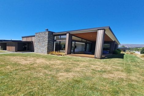 Photo of property in 22 Matipo Street, Wanaka, 9305