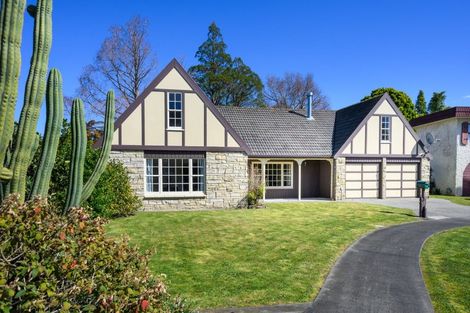 Photo of property in 31 Redwood Grove, Hokowhitu, Palmerston North, 4410