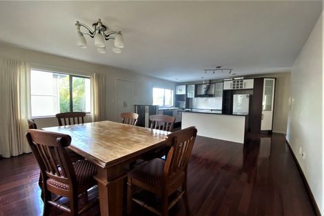 Photo of property in 4 Luxor Place, Massey, Auckland, 0614