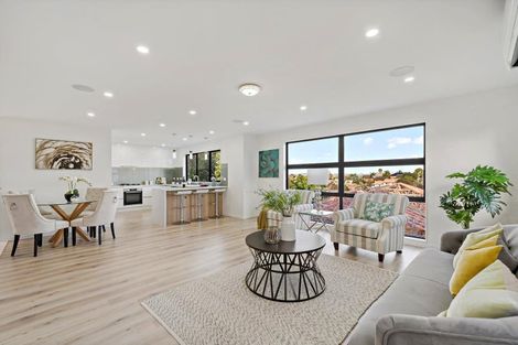 Photo of property in 11 Tawapou Close, Massey, 0614