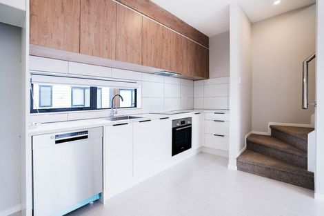 Photo of property in 9/17 Parker Avenue, New Lynn, Auckland, 0600