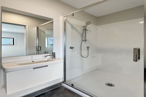 Photo of property in 38 Whati Lane, Henderson, Auckland, 0612