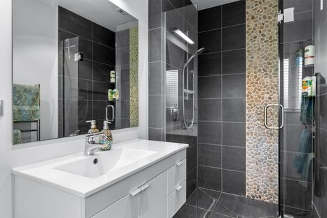 Photo of property in 21 Hastings Road, Mairangi Bay, Auckland, 0630