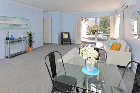 Photo of property in 22 Espalier Drive, Henderson, Auckland, 0612