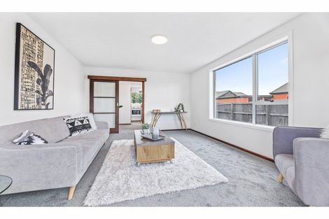 Photo of property in 37 Chipping Lane, Redwood, Christchurch, 8051
