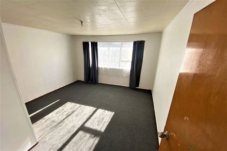 Photo of property in 2/43 John Walker Drive, Manurewa, Auckland, 2102