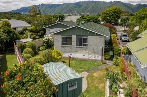 Photo of property in 7b Nimmo Avenue West, Waikanae, 5036