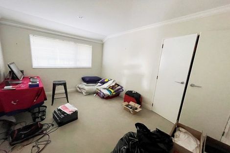 Photo of property in 6 Mcwhirters Farm Lane, Massey, Auckland, 0614