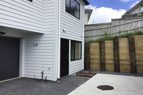 Photo of property in 13c Keiha Crescent, Massey, Auckland, 0614