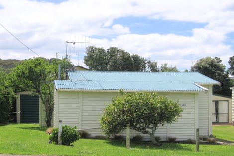 Photo of property in 10 Ocean View Road, Waihi Beach, 3611