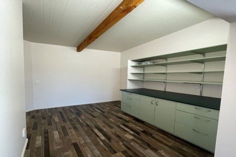 Photo of property in 2 Arthur Road, Paraite, New Plymouth, 4373