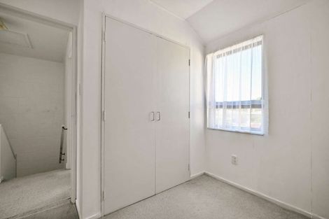 Photo of property in 2/2 Whitehead Road, Hastings, 4122