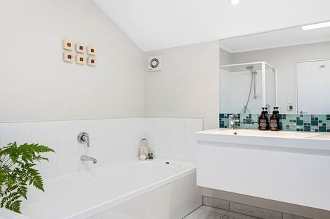 Photo of property in 2 Richard Seddon Drive, Northwood, Christchurch, 8051