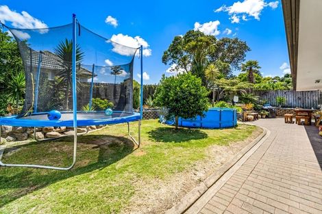 Photo of property in 24 Makiri Street, Helensville, 0800