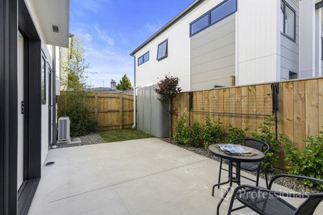 Photo of property in 1/104 Martin Street, Wallaceville, Upper Hutt, 5018