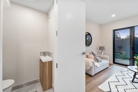 Photo of property in 93 Woodglen Road, Glen Eden, Auckland, 0602