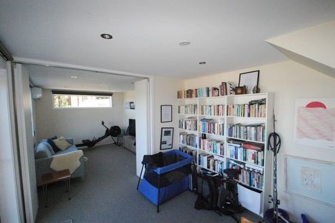 Photo of property in 36 Rakeiora Grove, Korokoro, Lower Hutt, 5012