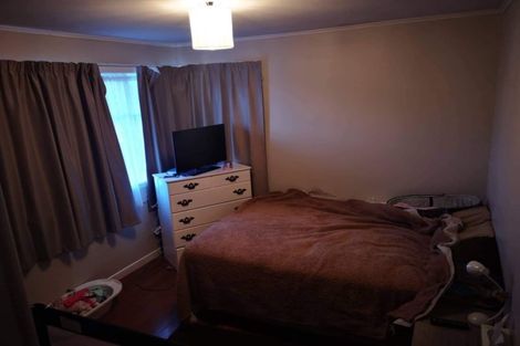 Photo of property in 7 Tatau Way, Te Atatu Peninsula, Auckland, 0610