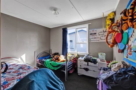 Photo of property in 8 Turuturu Road, Hawera, 4610