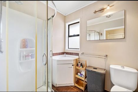 Photo of property in 17 Amberley Avenue, Te Atatu South, Auckland, 0610
