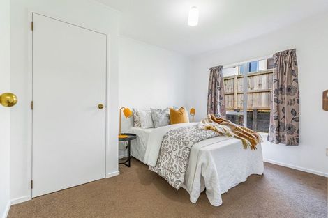 Photo of property in 8e Rathgar Road, Henderson, Auckland, 0610