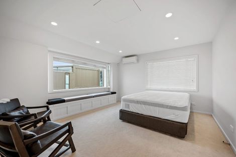 Photo of property in 47 Saltburn Road, Milford, Auckland, 0620