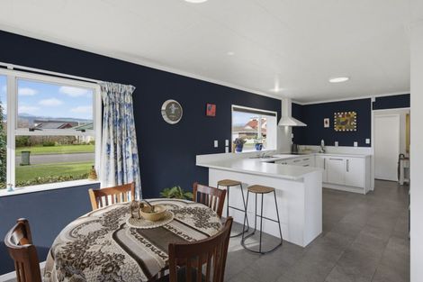 Photo of property in 16 Easton Way, Levin, 5510