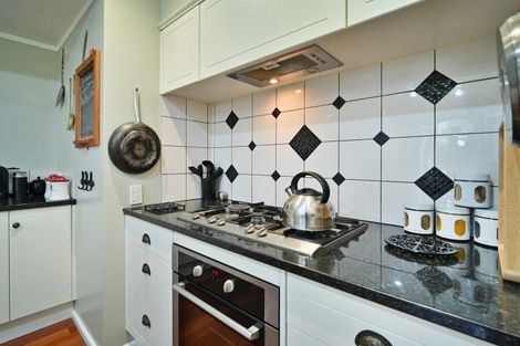 Photo of property in 72 Raupare Road, Twyford, Hastings, 4175