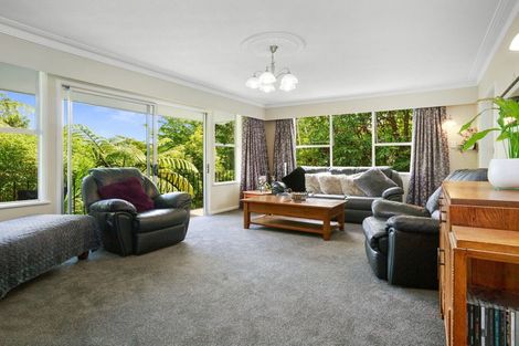 Photo of property in 23 Vista Crescent, Maoribank, Upper Hutt, 5018