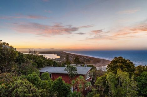 Photo of property in 10 Tuawera Terrace, Clifton, Christchurch, 8081