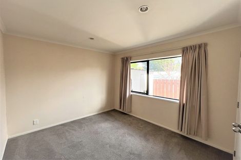 Photo of property in 33a Minaret Drive, Bucklands Beach, Auckland, 2014