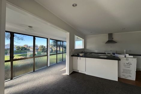 Photo of property in 172a Ngatai Road, Otumoetai, Tauranga, 3110