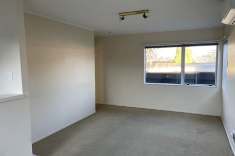Photo of property in 119 Archmillen Avenue, Pakuranga Heights, Auckland, 2010