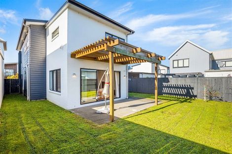 Photo of property in 6 Sacred Kingfisher Road, Hobsonville, Auckland, 0616