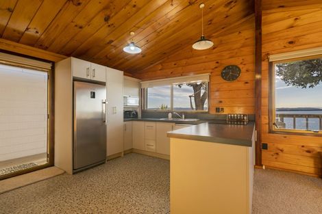 Photo of property in 110 Town Point Road, Maketu, 3189