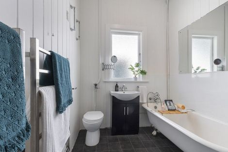 Photo of property in 2 Hataitai Road, Hataitai, Wellington, 6021