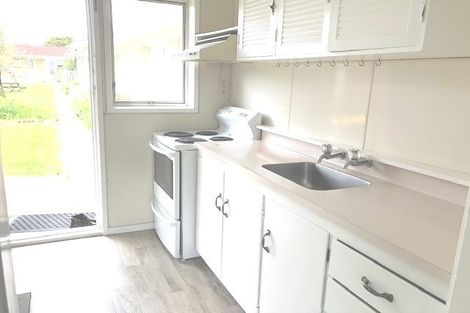Photo of property in 10/79 Glendale Road, Glen Eden, Auckland, 0602
